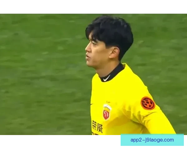 颜骏凌高接低挡力保海港球门不失关键时刻门神发挥稳住全队胜势如